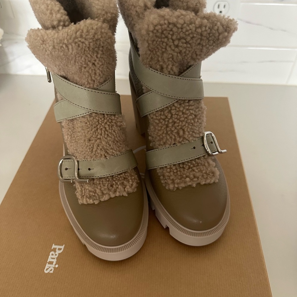 Christian Louboutin Pole Chic 70 Champignon Leather Shearling Combat Boot 37.5